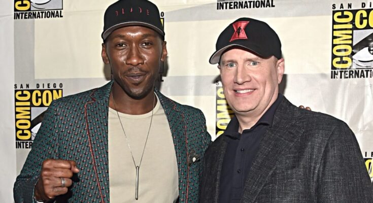Kevin Feige frissítést ad a Mahershala Ali "pengéről" - magyarázza a késéseket