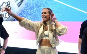 Sol Ruca felhívja mindenki figyelmét a WWE -re