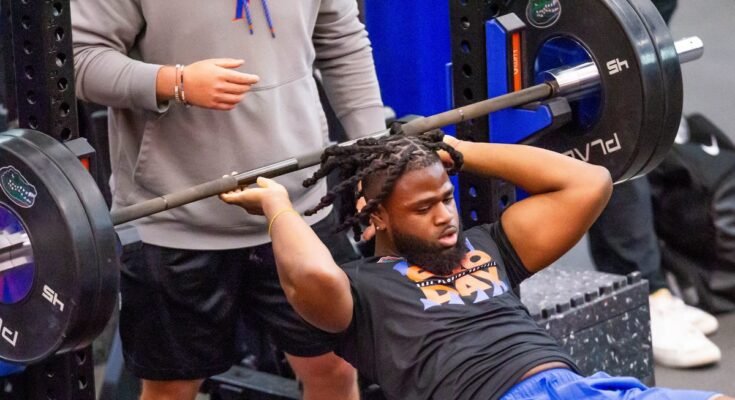 Florida Gators Labdarúgó Force edzője Tyler Miles Idézetek őszi tábor