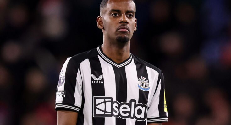 Alexander Isak `` ideges '', míg a Newcastle United elutasítja a Liverpool 120 millió font sterling megközelítését - jelentés