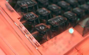 A kép tartalmazhatja a hardver hardver számítógépes billentyűzet elektronikát és anyagokat