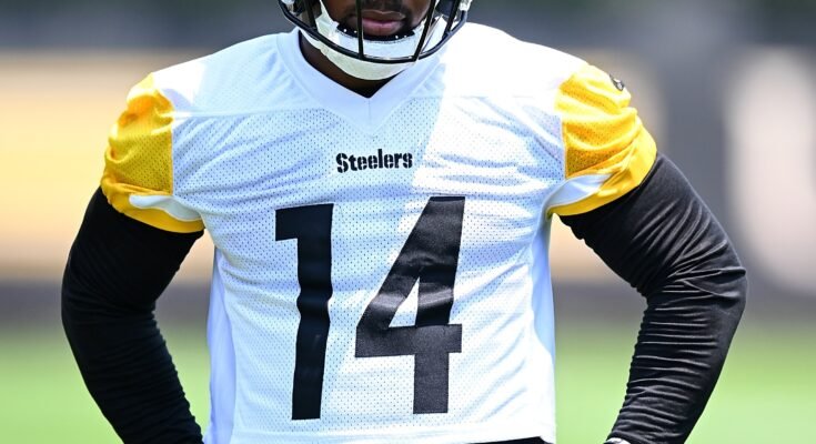 Kenneth Gainwell, a Pittsburgh Steelers 14. számú akciója a Minicamp során az UPMC Rooney sportkomplexumban, 2025. június 11 -én, Pittsburgh -ben, Pennsylvaniában.
