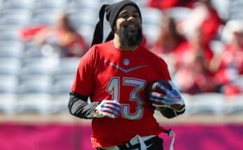 CB Gilmore 11 ingyenes állatorvos között, hogy a Cowboys aláírja