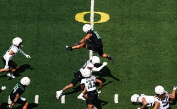 Pár Oregon 2025 Ducks címek "Freaks List", készítette: Bruce Feldman