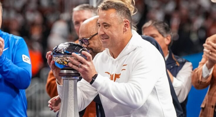 Az edzői felmérés első alkalommal osztályozza a Texas Longhorns szezon előtti szezon előtti szezonját