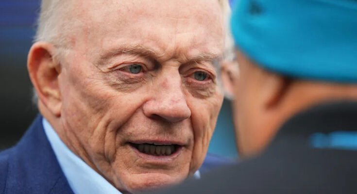 Jerry Jones megközelítést alkalmaz a beteg számára Micah Parsons szerződéses helyzetével. (Fotó: Grant Halverson / Getty Images)