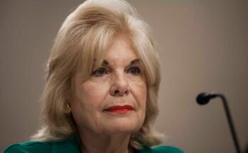 A Patricia de Stacy Harrison, a 2017 -ben bemutatott Public Broadcasting Corporation elnök -vezérigazgatója és vezérigazgatója pénteken bejelentette, hogy a CPB szeptember 30 -ig fejezi be a műveleteket, miután elvesztette az összes szövetségi finanszírozást.